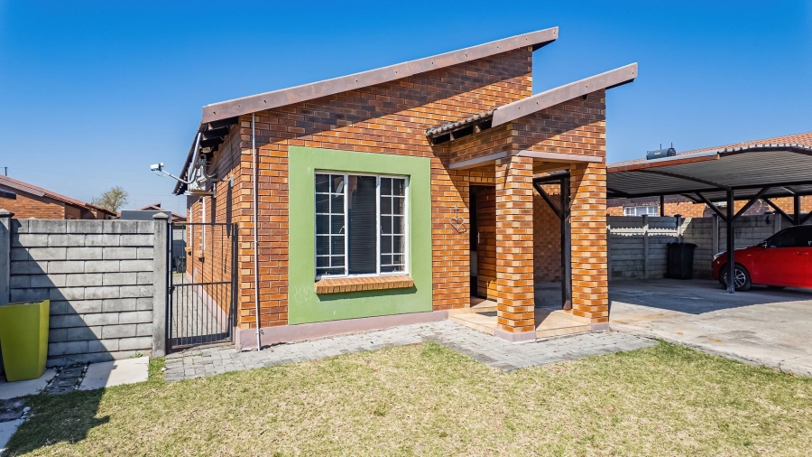 3 Bedroom Property for Sale in Waterkloof East North West